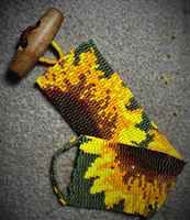 Sunflower_peyote_bracelet